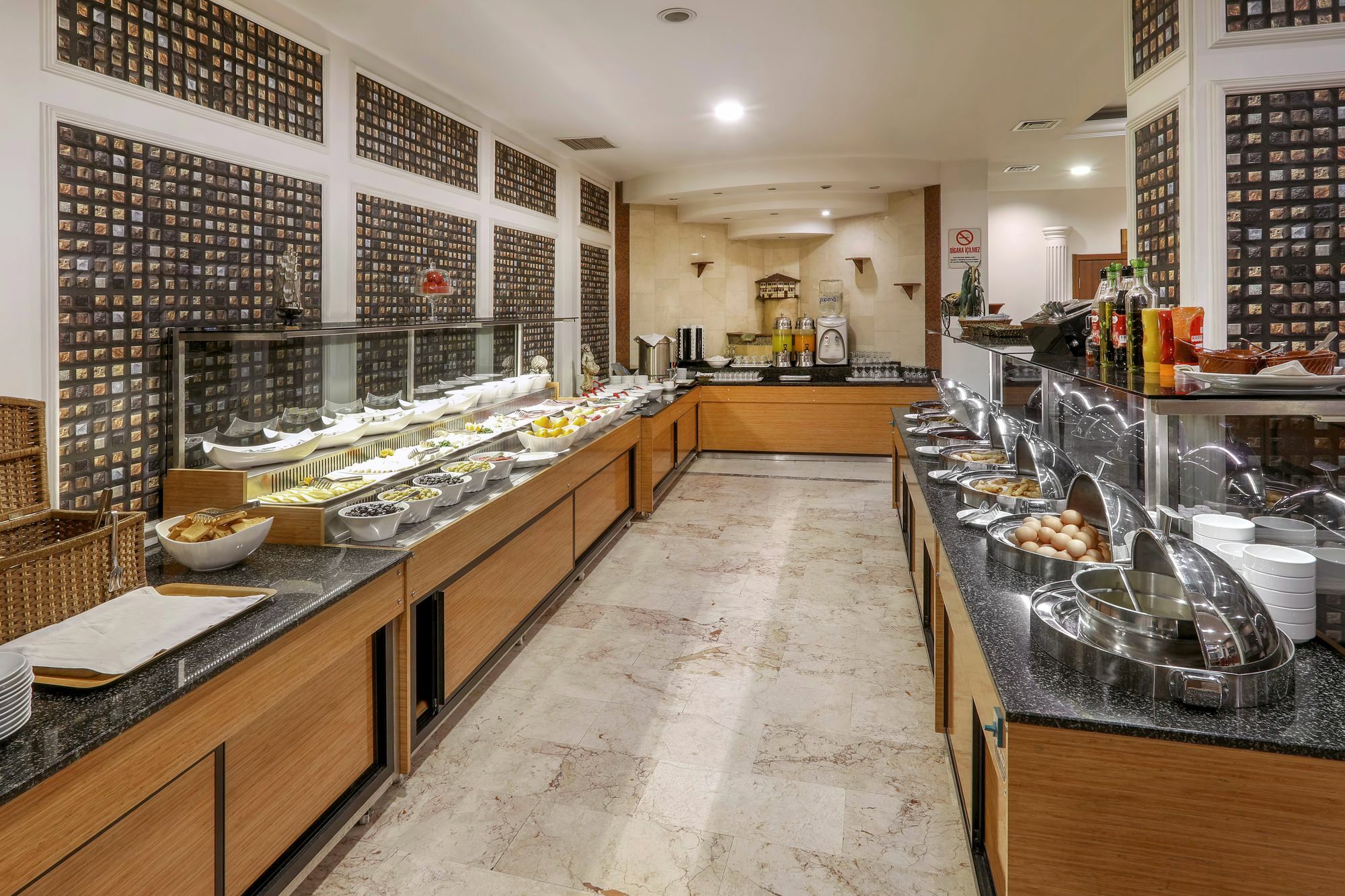 Seckin Hotel 3*